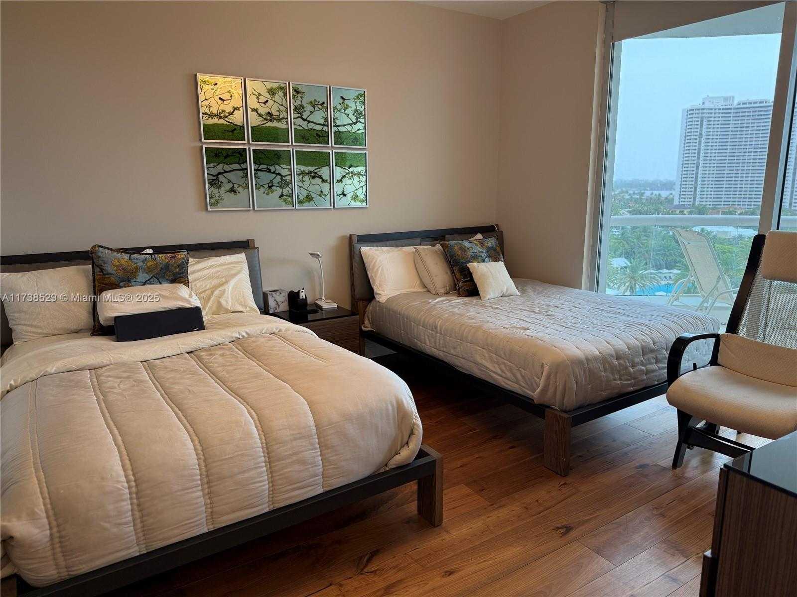 Small Image of 6000 ISLAND BL #1102, Aventura Number 24