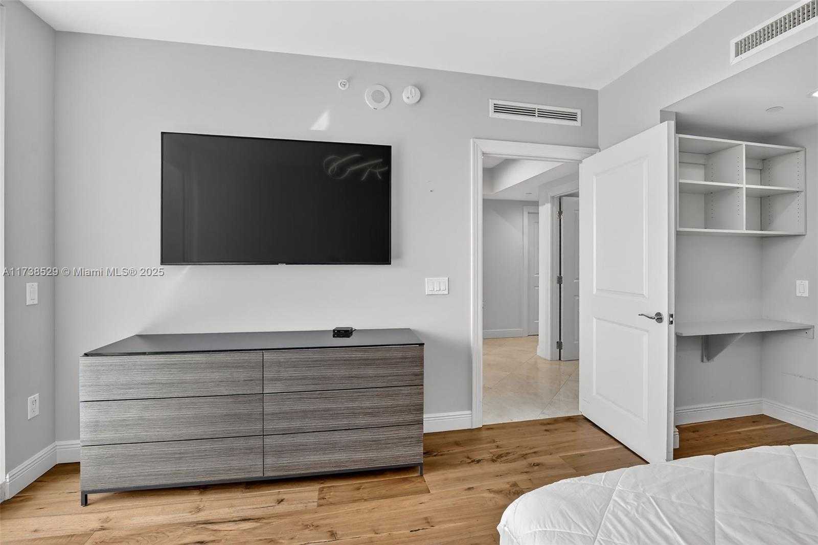 Imagen de Pequeño Objeto