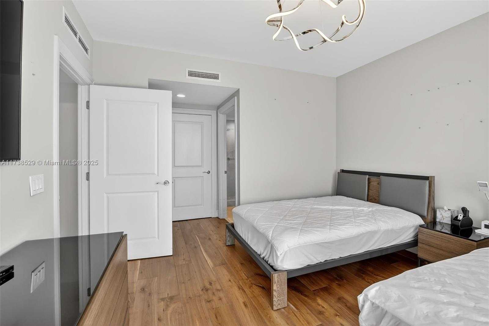 Imagen de Pequeño Objeto