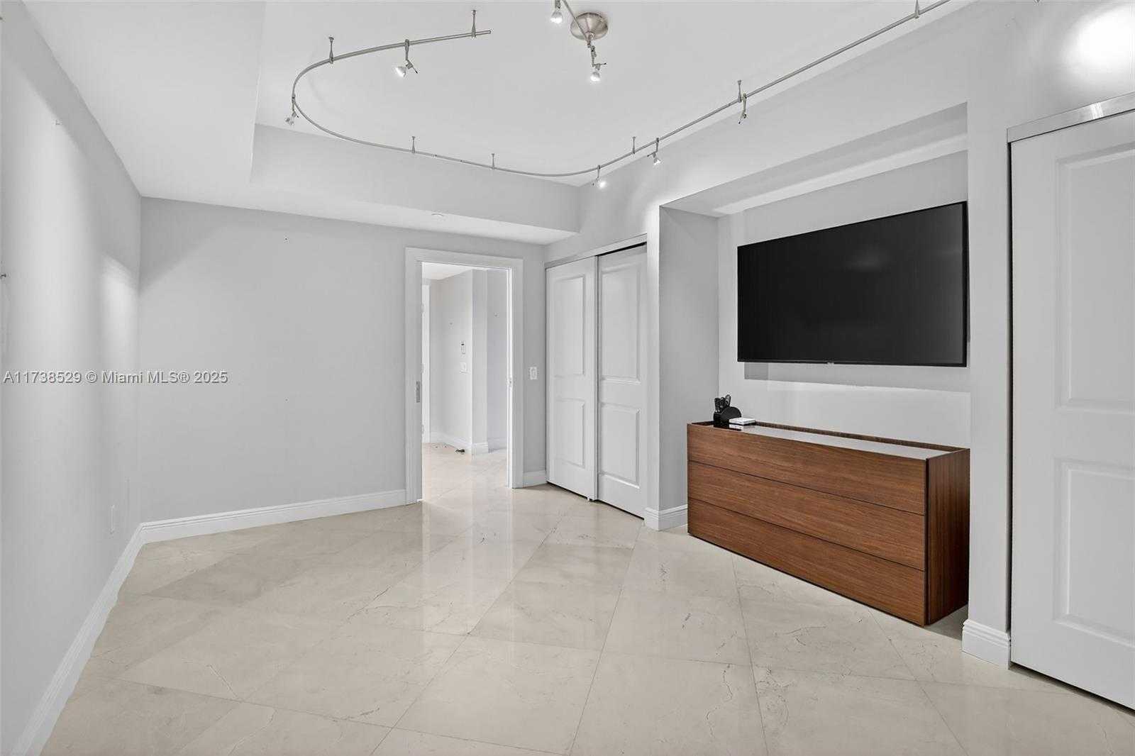 Imagen de Pequeño Objeto