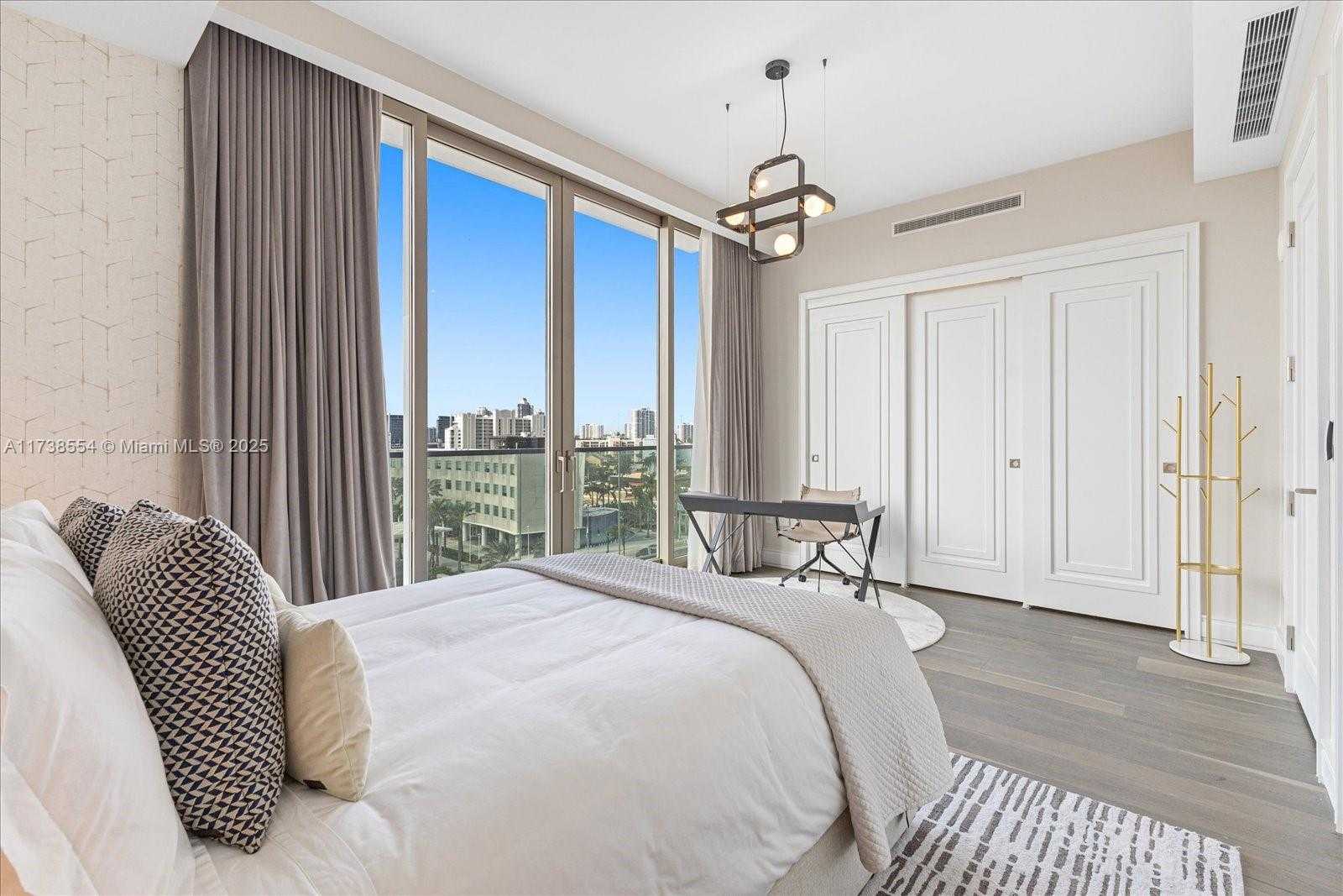 Small Image of 17901 COLLINS AVE #701, Sunny Isles Beach Number 24