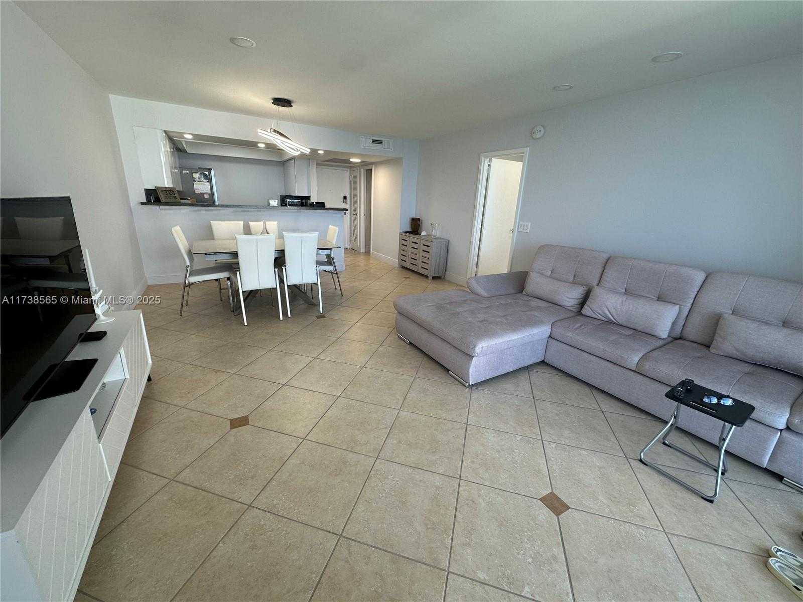 Small Image of 2030 SOUTH OCEAN DR #2217, Hallandale Beach Number 6