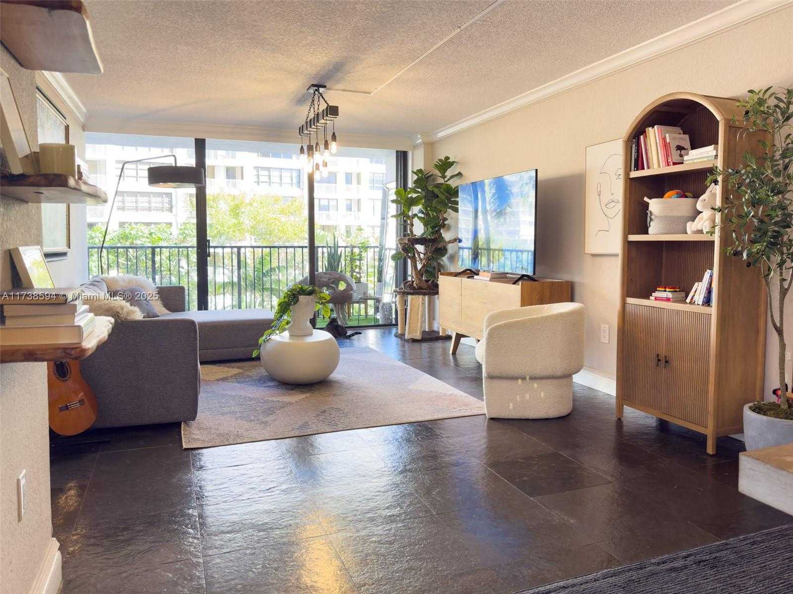 Small Image of 1450 BRICKELL BAY DR #306, Miami Number 16
