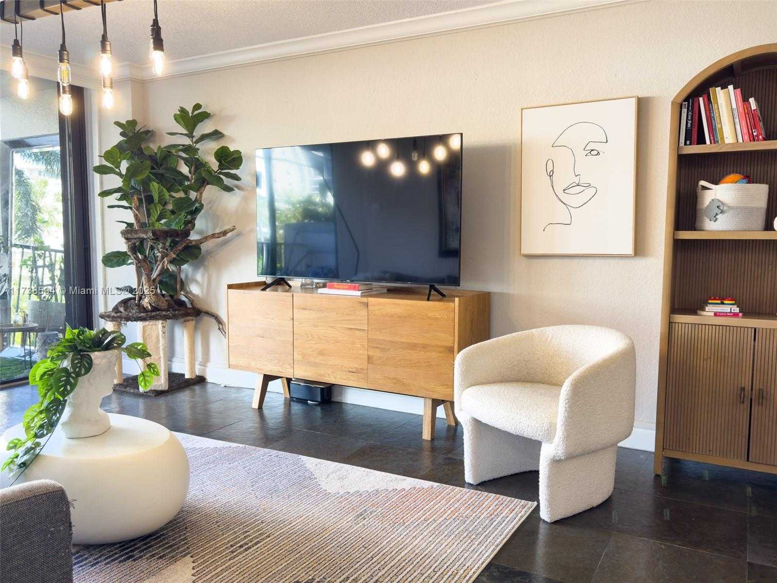 Small Image of 1450 BRICKELL BAY DR #306, Miami Number 5