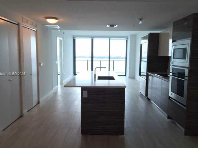 Small Image of 460 NORTH EAST 28 ST #3203, Miami Number 5