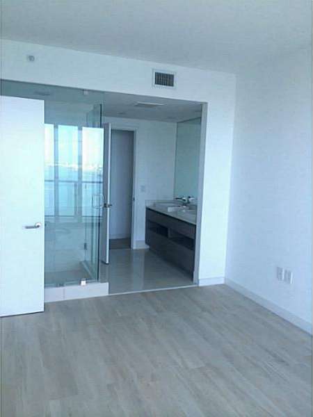 Small Image of 460 NORTH EAST 28 ST #3203, Miami Number 7