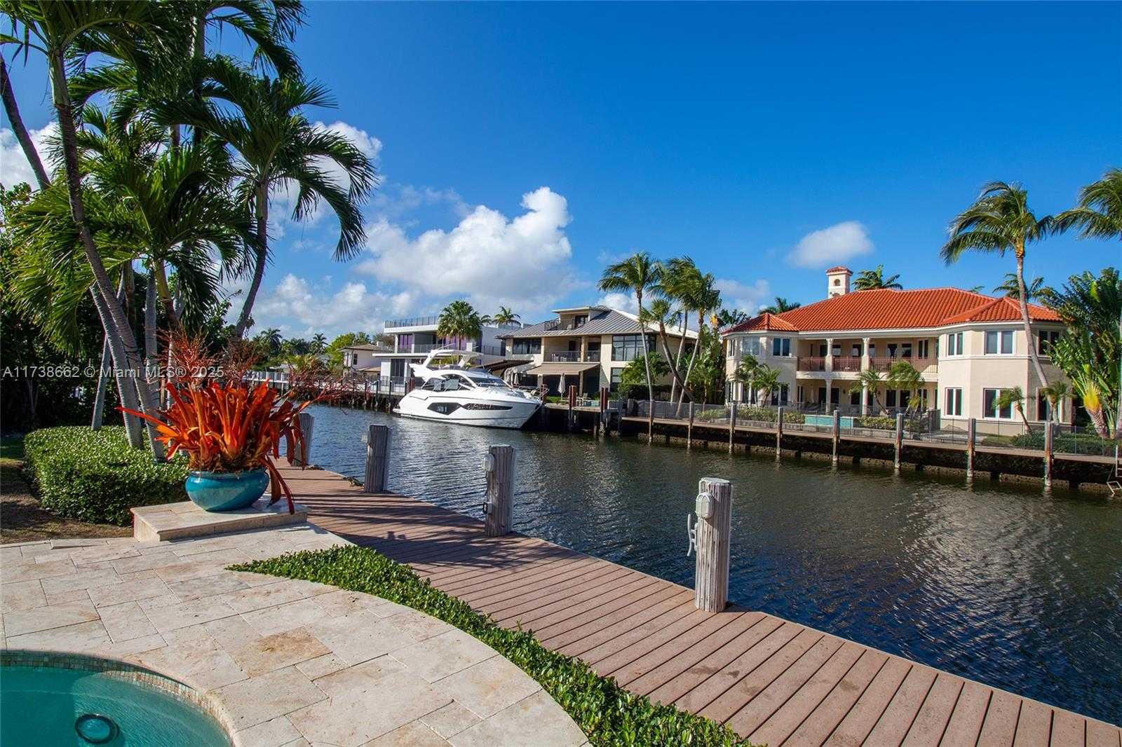 Small Image of 2425 BARCELONA DR, Fort Lauderdale Number 10