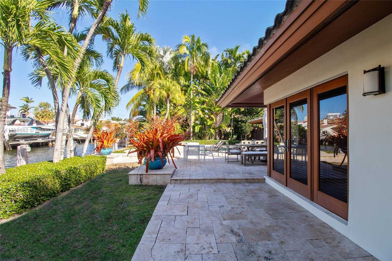 Small Image of 2425 BARCELONA DR, Fort Lauderdale Number 12