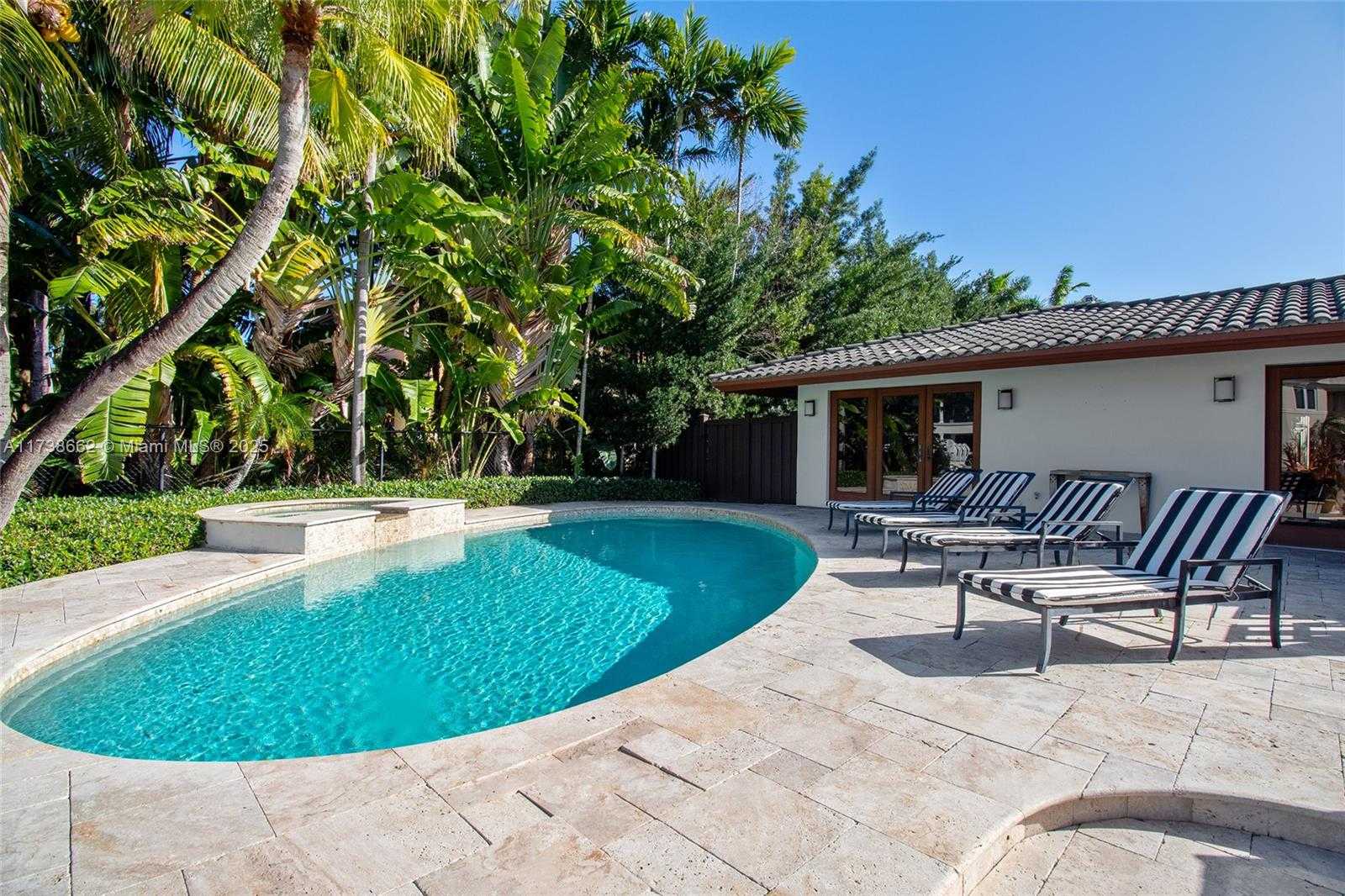 Small Image of 2425 BARCELONA DR, Fort Lauderdale Number 13