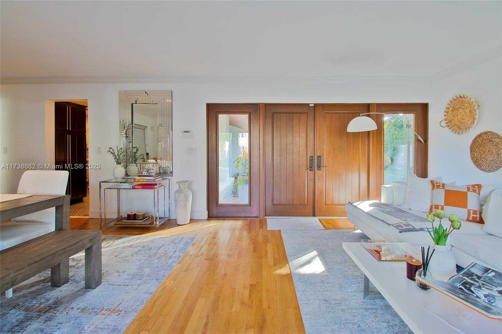Small Image of 2425 BARCELONA DR, Fort Lauderdale Number 14
