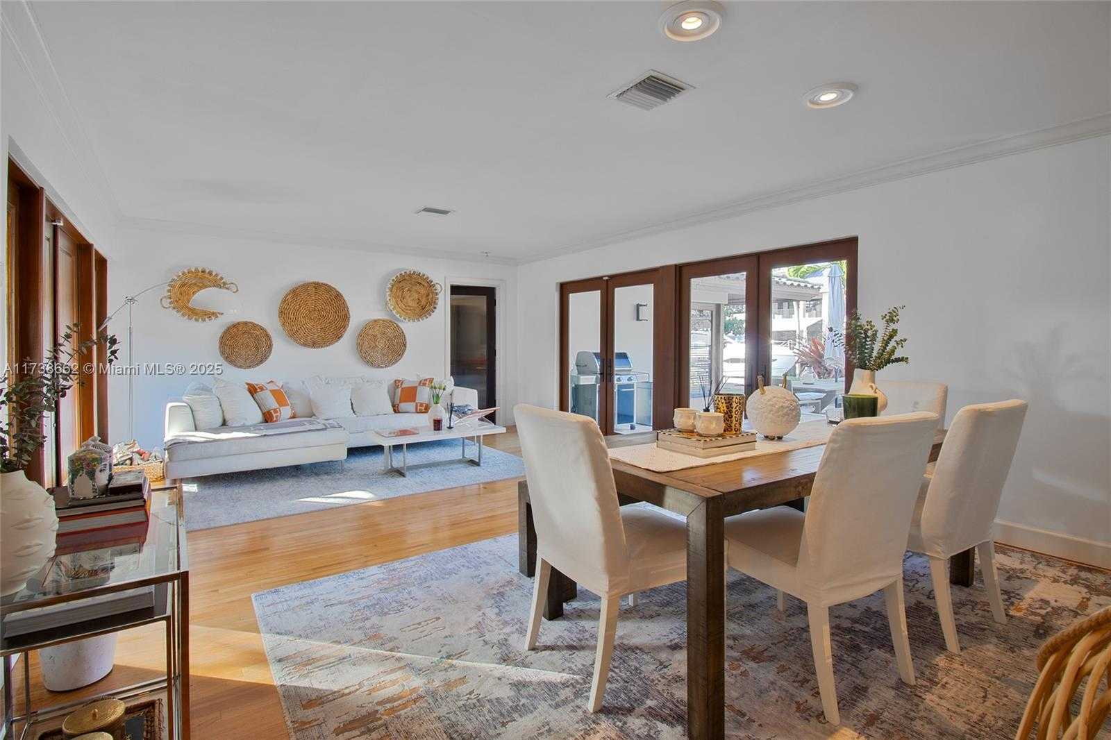 Small Image of 2425 BARCELONA DR, Fort Lauderdale Number 15