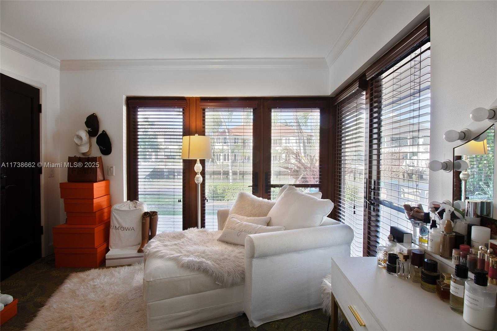 Small Image of 2425 BARCELONA DR, Fort Lauderdale Number 18