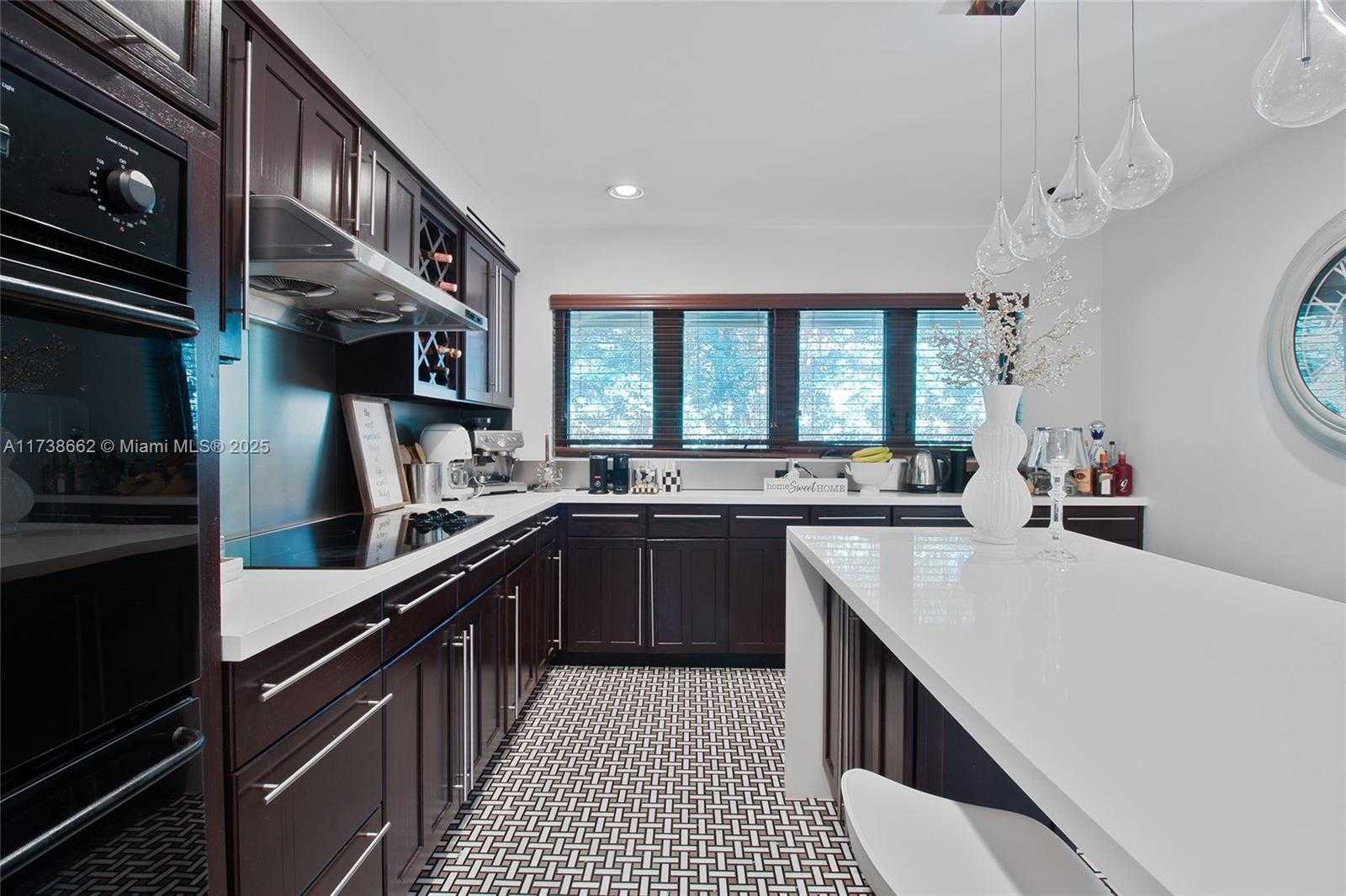 Small Image of 2425 BARCELONA DR, Fort Lauderdale Number 27