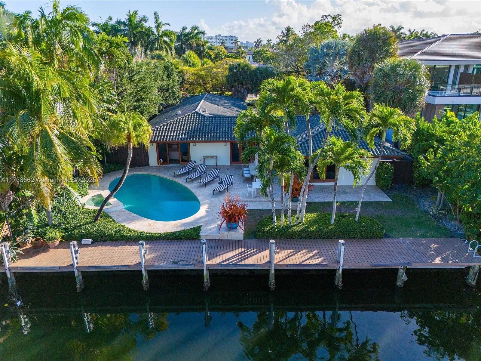 Small Image of 2425 BARCELONA DR, Fort Lauderdale Number 36