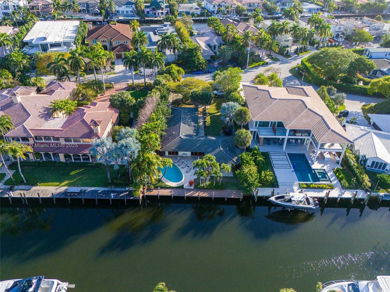 Small Image of 2425 BARCELONA DR, Fort Lauderdale Number 37