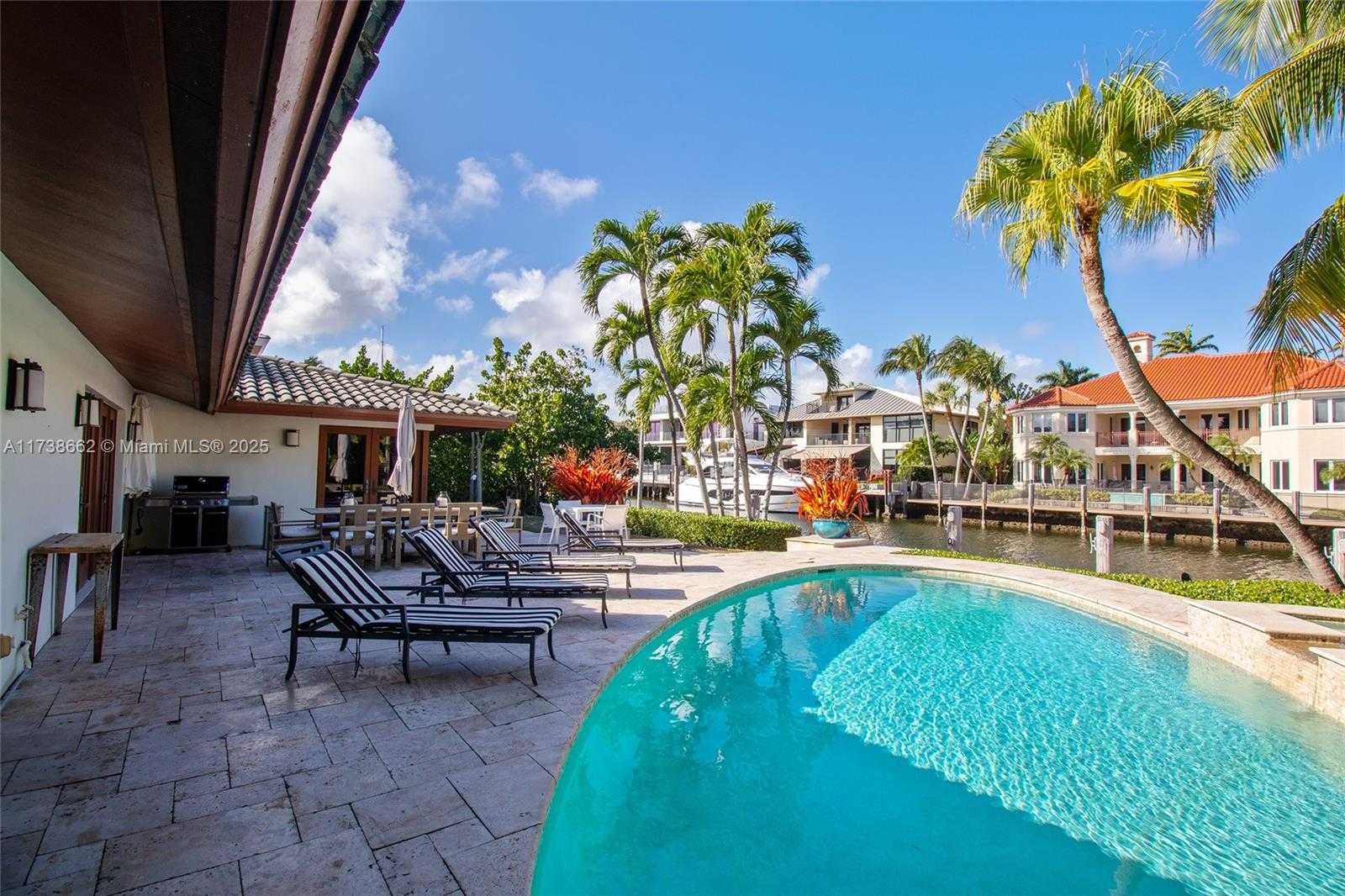 Small Image of 2425 BARCELONA DR, Fort Lauderdale Number 5