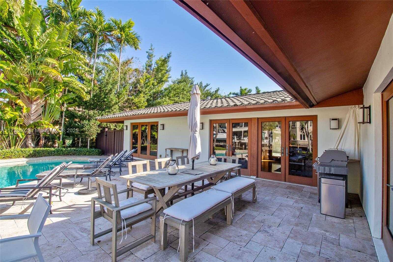 Small Image of 2425 BARCELONA DR, Fort Lauderdale Number 9