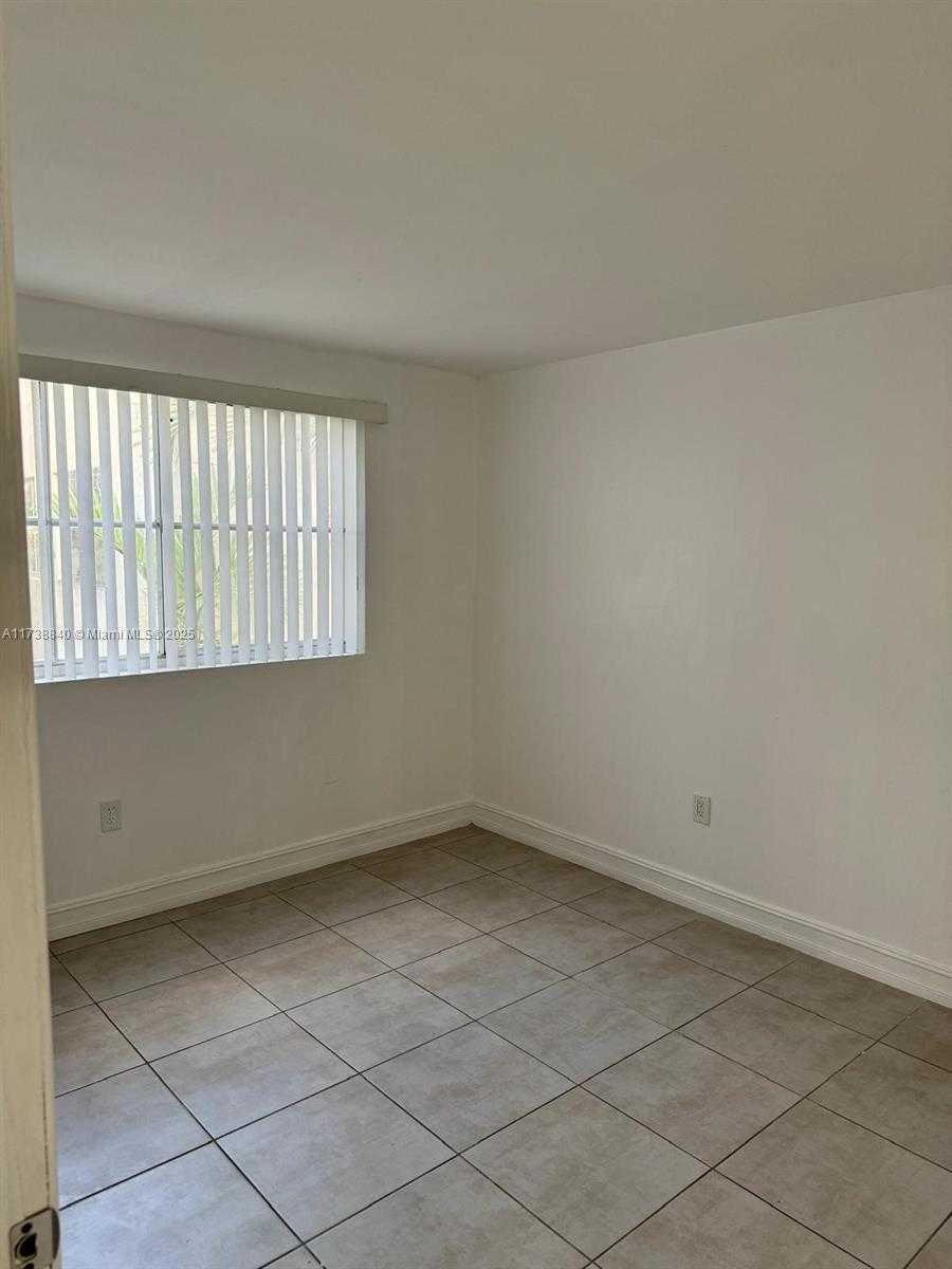 Small Image of 6135 #312, Hialeah Number 20