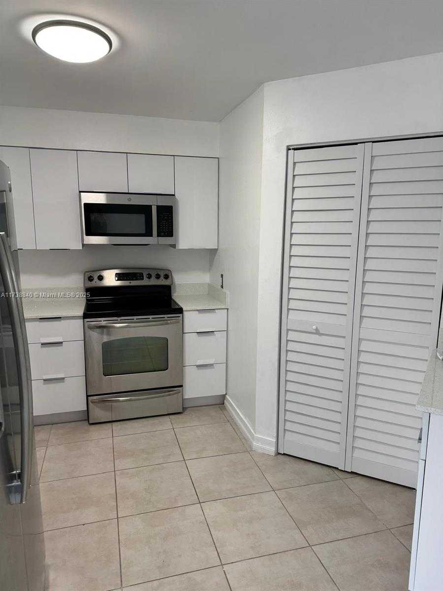 Small Image of 6135 #312, Hialeah Number 9