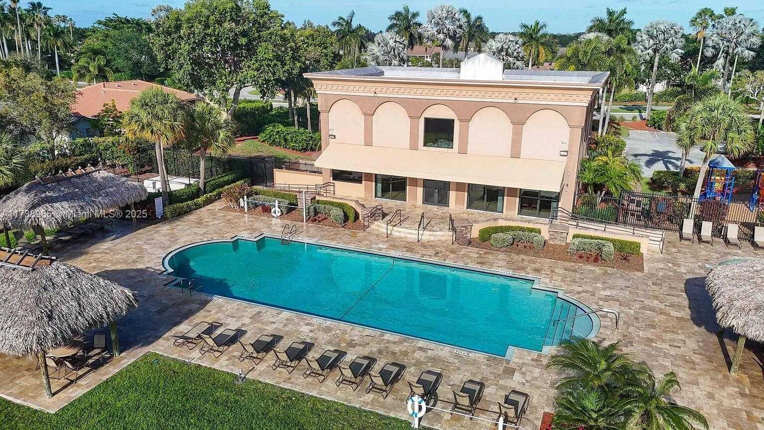 Small Image of 21910 PHILMONT CT #-, Boca Raton Number 34