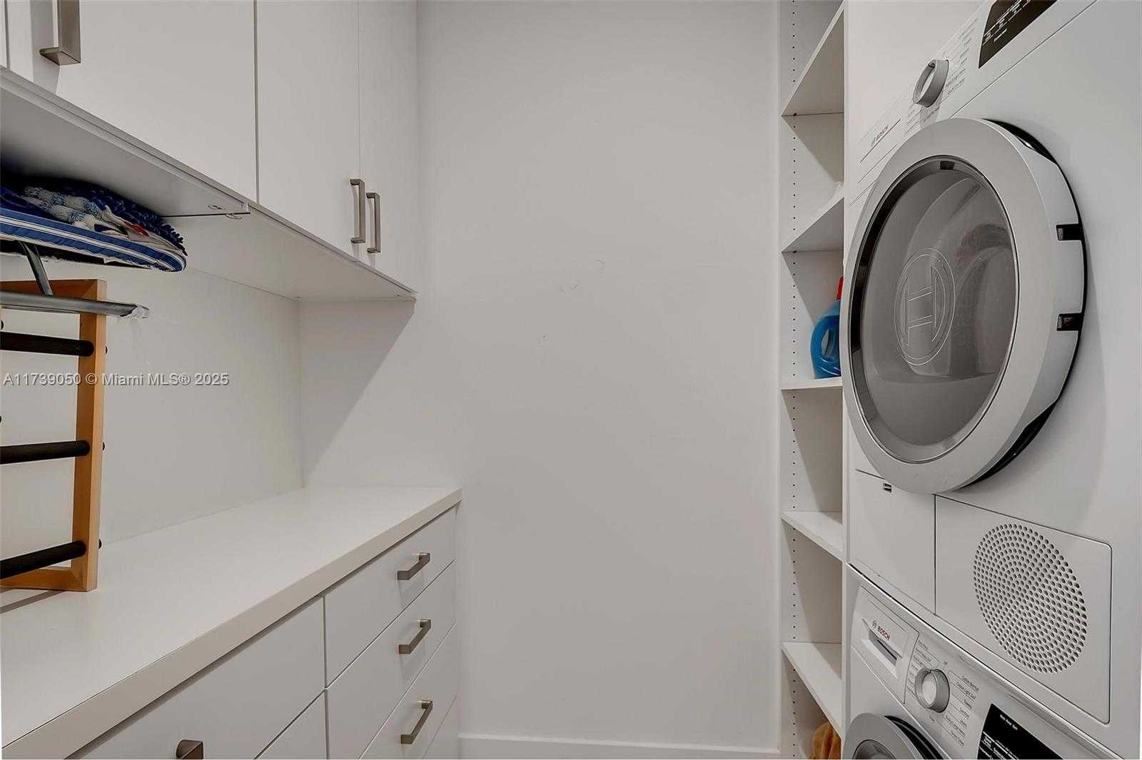 Small Image of 2301 COLLINS AVE #810, Miami Beach Number 10