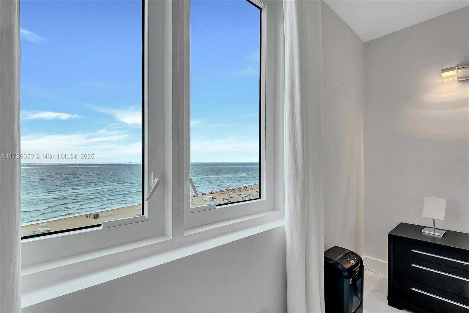 Small Image of 2301 COLLINS AVE #810, Miami Beach Number 14