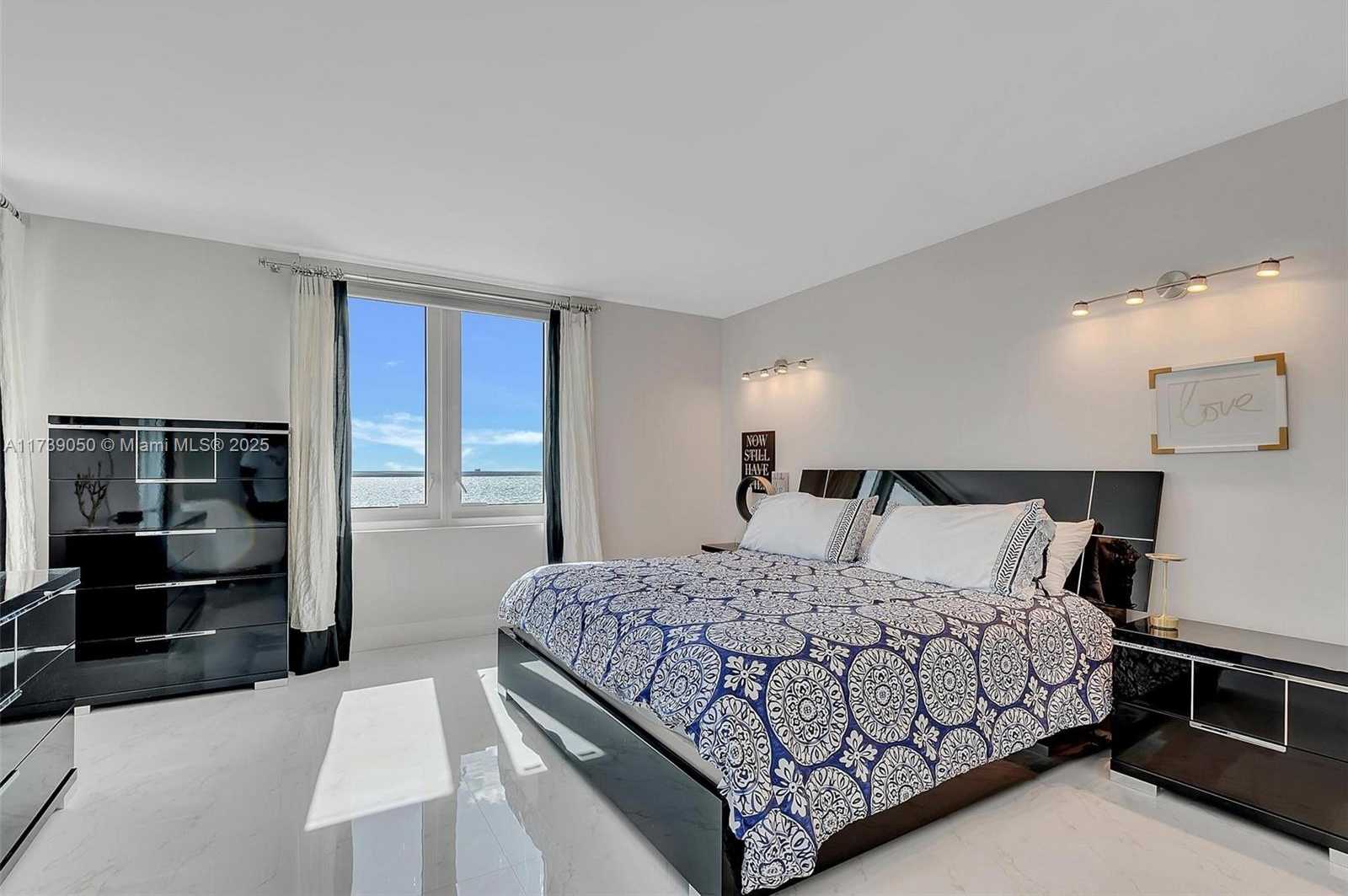 Small Image of 2301 COLLINS AVE #810, Miami Beach Number 17
