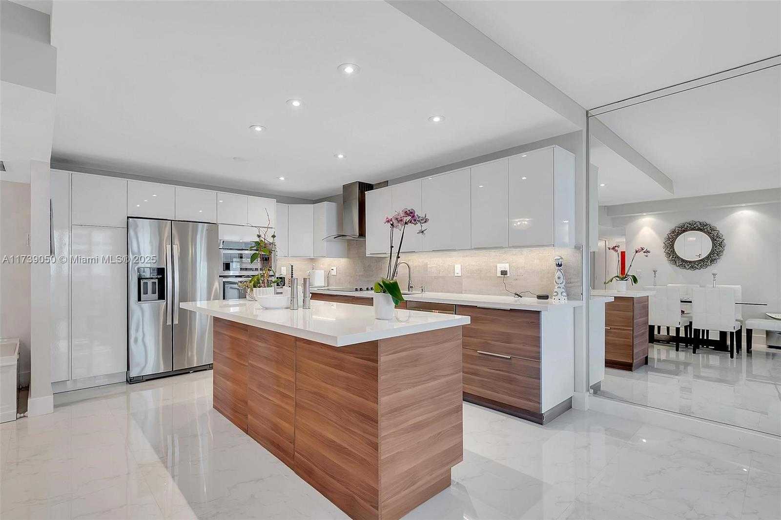 Small Image of 2301 COLLINS AVE #810, Miami Beach Number 5