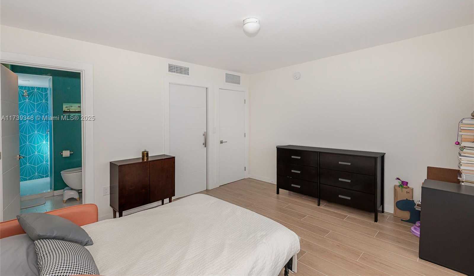 Small Image of 1235 PENNSYLVANIA AVE #3E, Miami Beach Number 17