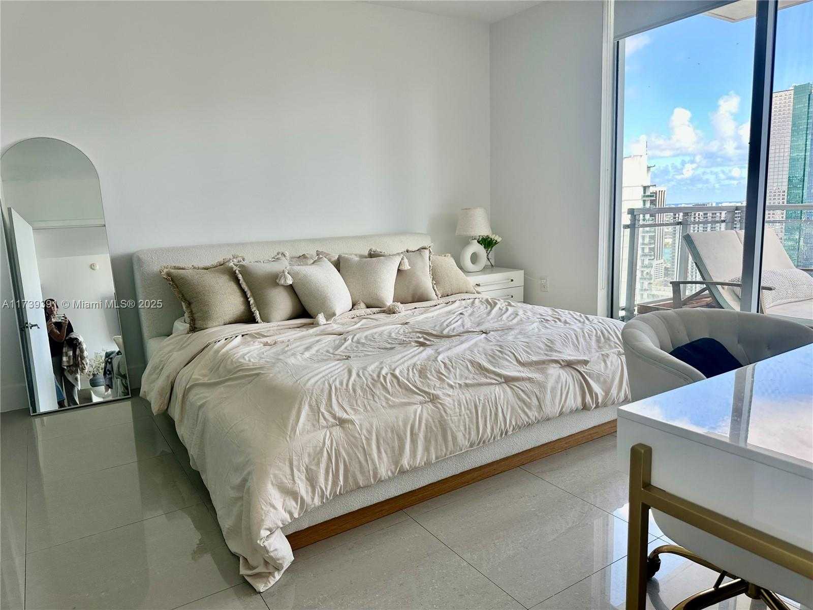 Small Image of 92 SOUTH WEST 3RD ST #4111, Miami Number 12