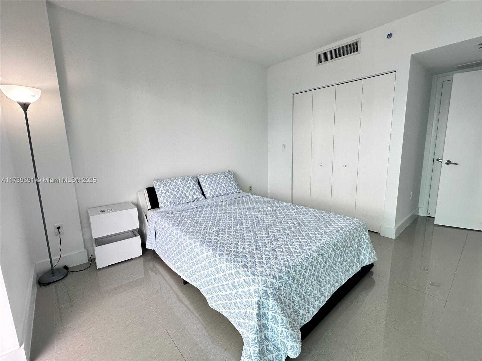 Small Image of 92 SOUTH WEST 3RD ST #4111, Miami Number 19