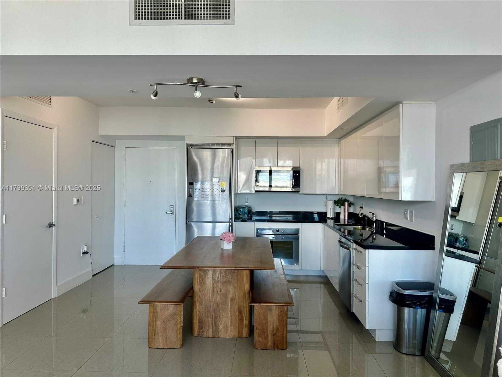 Small Image of 92 SOUTH WEST 3RD ST #4111, Miami Number 8