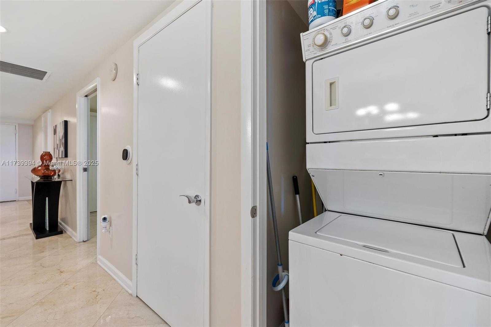 Small Image of 1800 SOUTH OCEAN DR #4007, Hallandale Beach Number 22