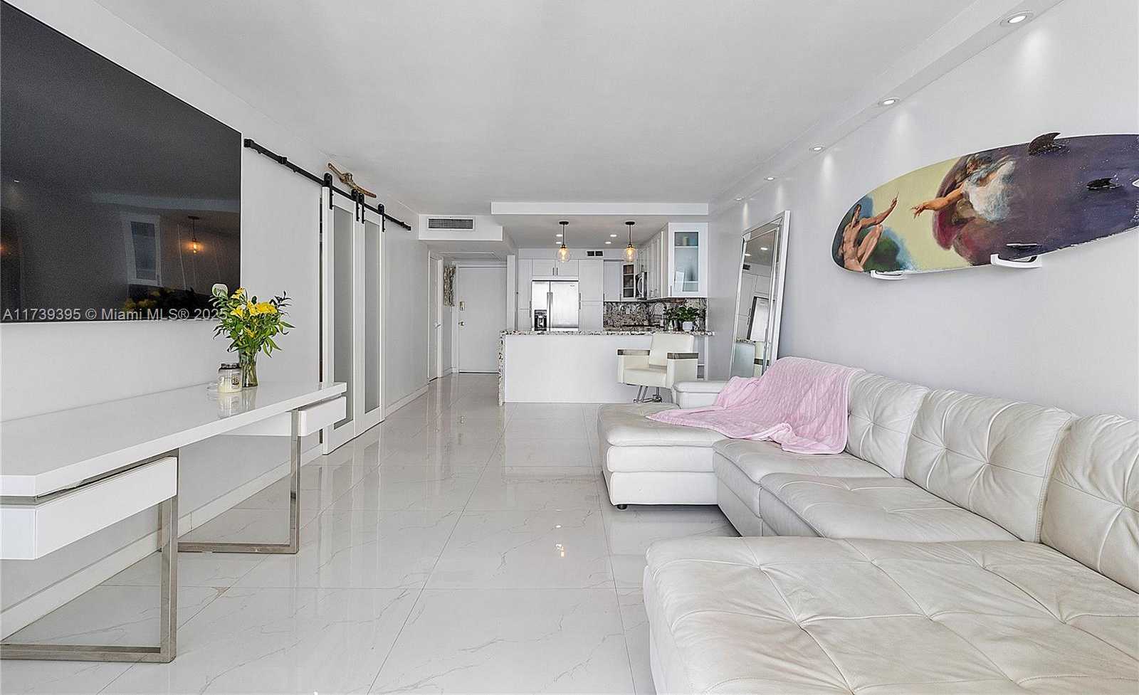 Small Image of 2030 SOUTH OCEAN DR #1716, Hallandale Beach Number 14