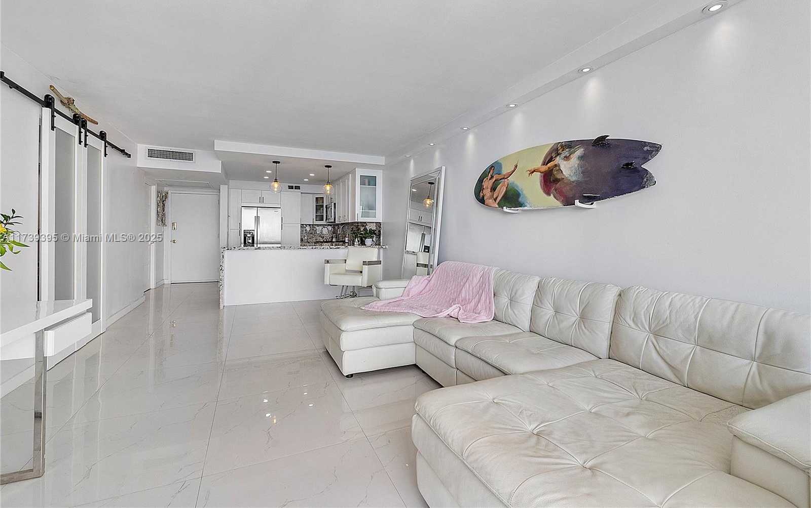 Small Image of 2030 SOUTH OCEAN DR #1716, Hallandale Beach Number 15