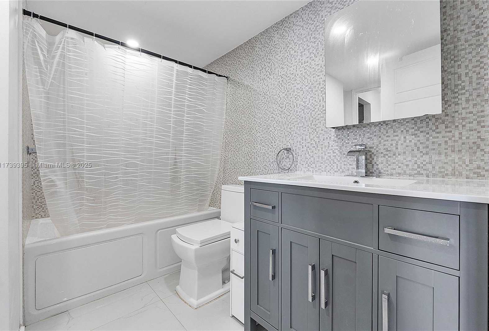 Small Image of 2030 SOUTH OCEAN DR #1716, Hallandale Beach Number 18