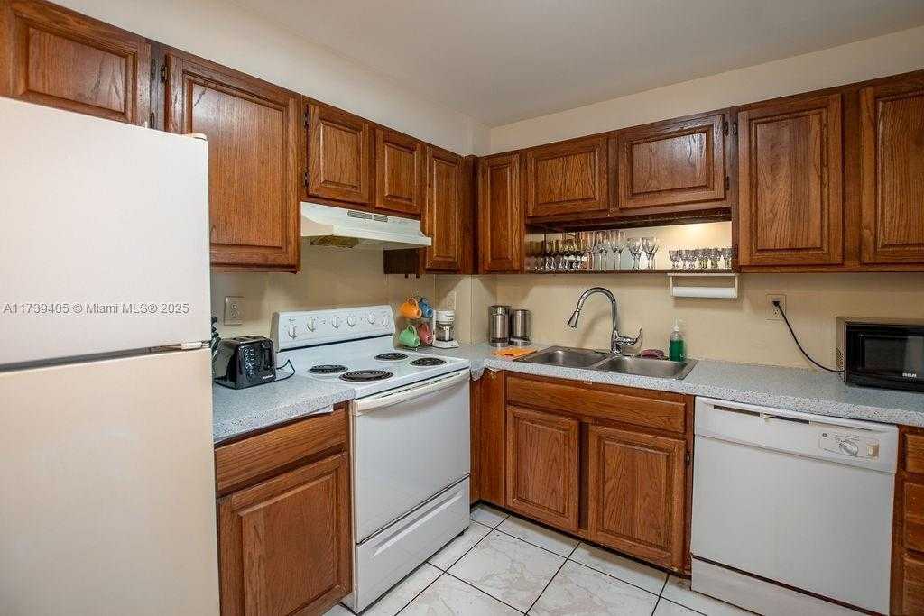Small Image of 1621 COLLINS AVE #707, Miami Beach Number 13