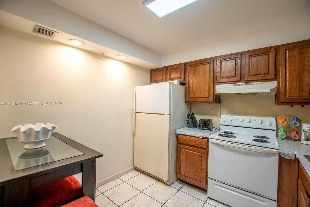 Small Image of 1621 COLLINS AVE #707, Miami Beach Number 15