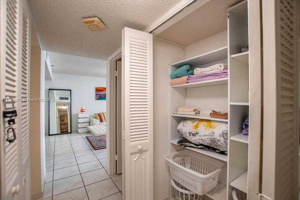Small Image of 1621 COLLINS AVE #707, Miami Beach Number 18