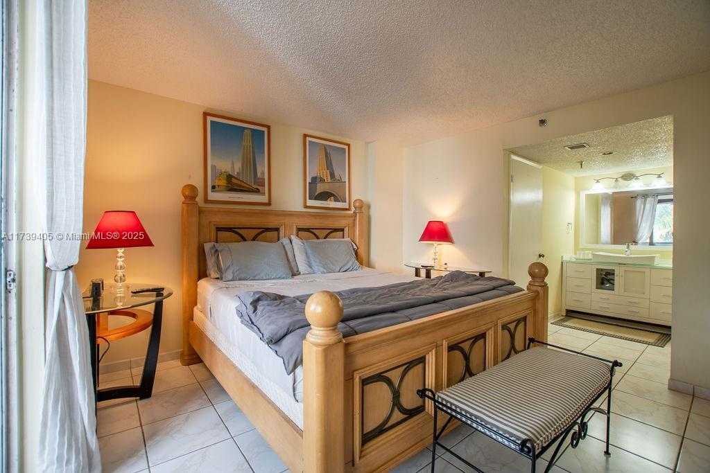 Small Image of 1621 COLLINS AVE #707, Miami Beach Number 21