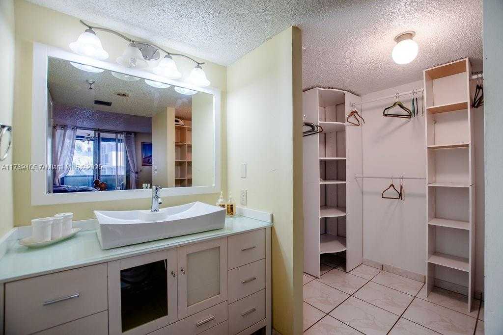 Small Image of 1621 COLLINS AVE #707, Miami Beach Number 23