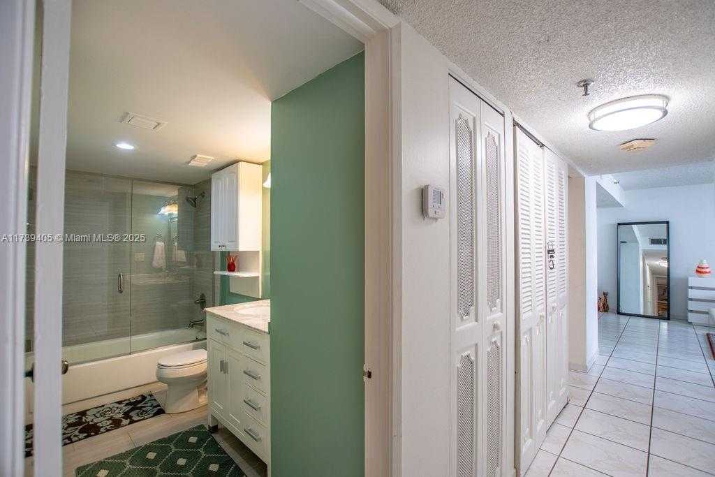 Small Image of 1621 COLLINS AVE #707, Miami Beach Number 25