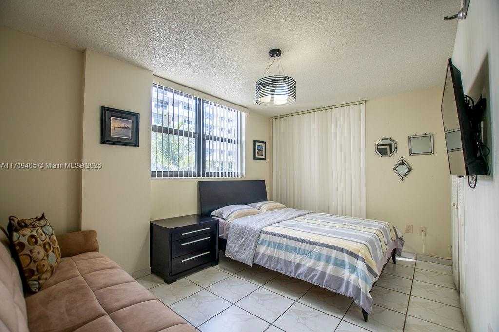 Small Image of 1621 COLLINS AVE #707, Miami Beach Number 27