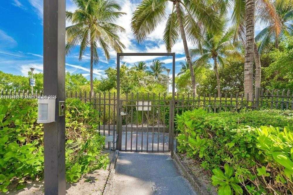 Small Image of 1621 COLLINS AVE #707, Miami Beach Number 40