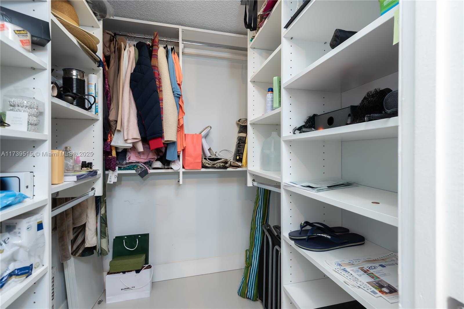 Small Image of 18031 BISCAYNE BLVD #802, Aventura Number 16
