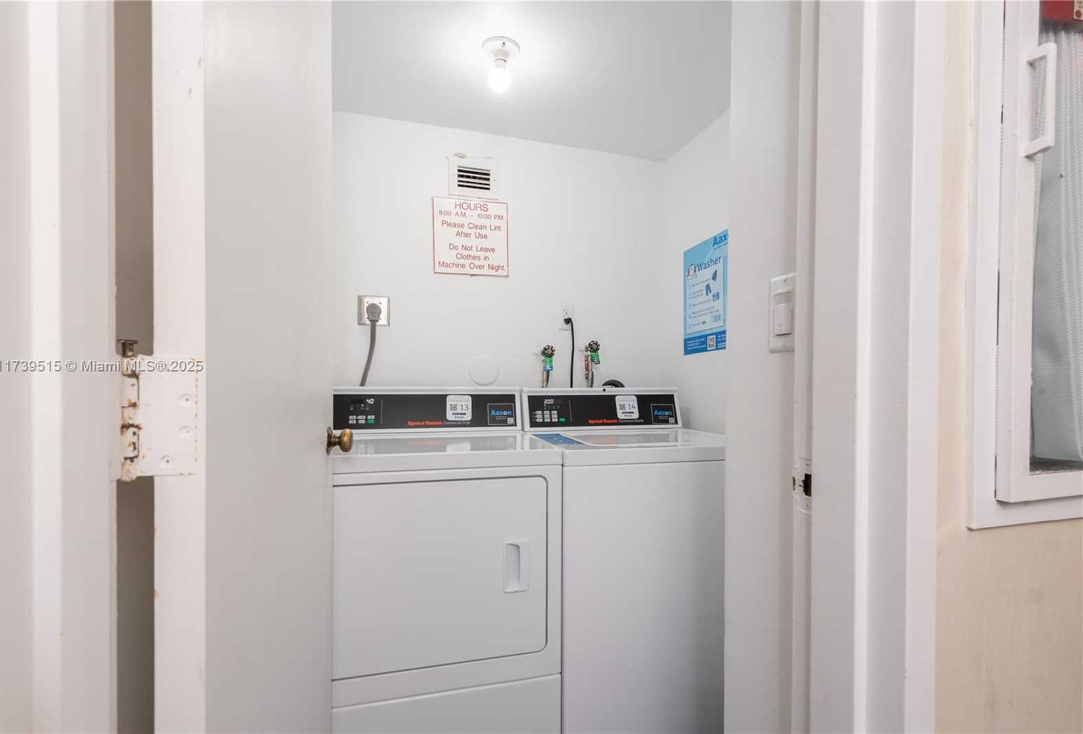 Small Image of 18031 BISCAYNE BLVD #802, Aventura Number 23