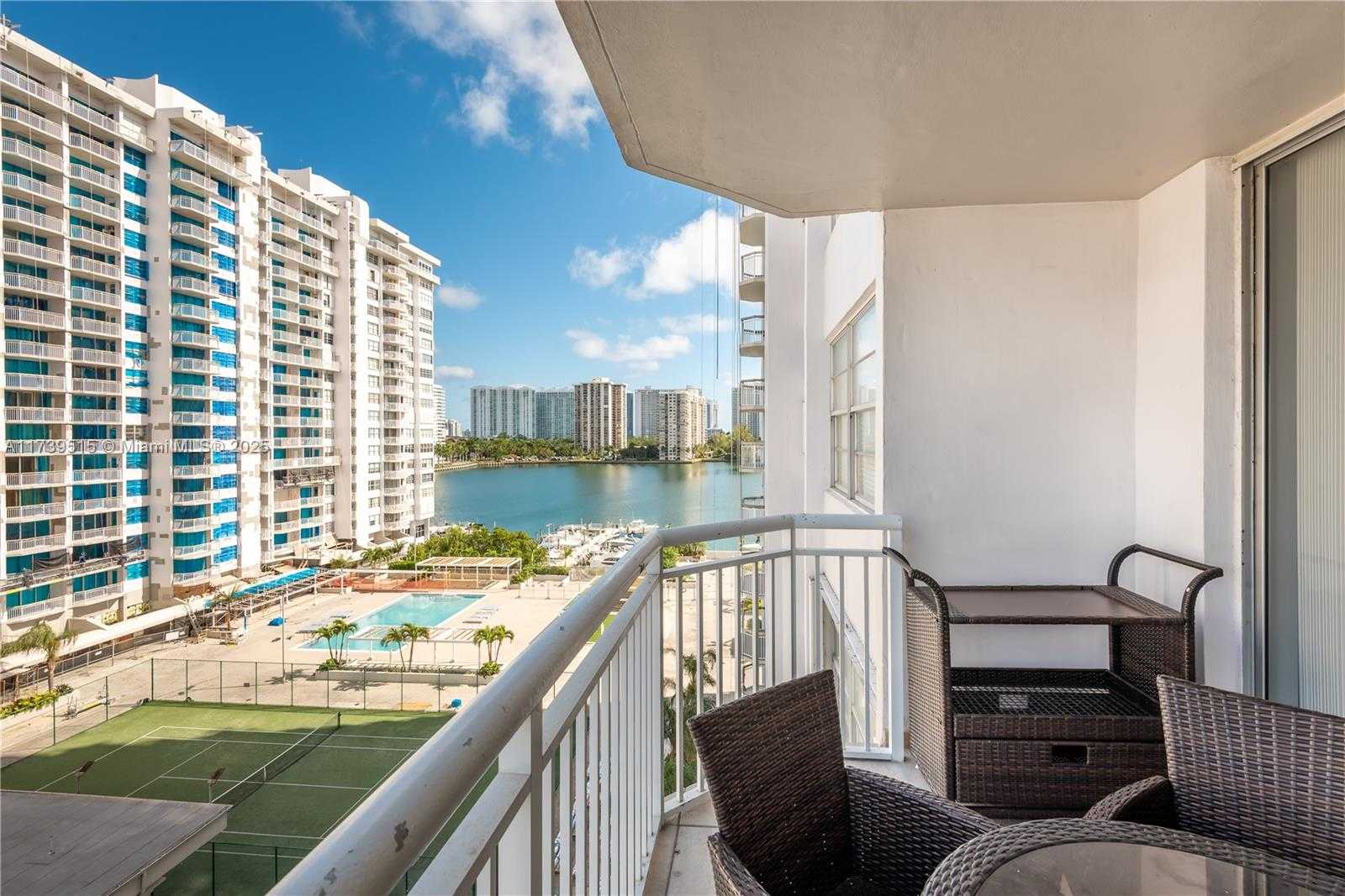 Small Image of 18031 BISCAYNE BLVD #802, Aventura Number 24