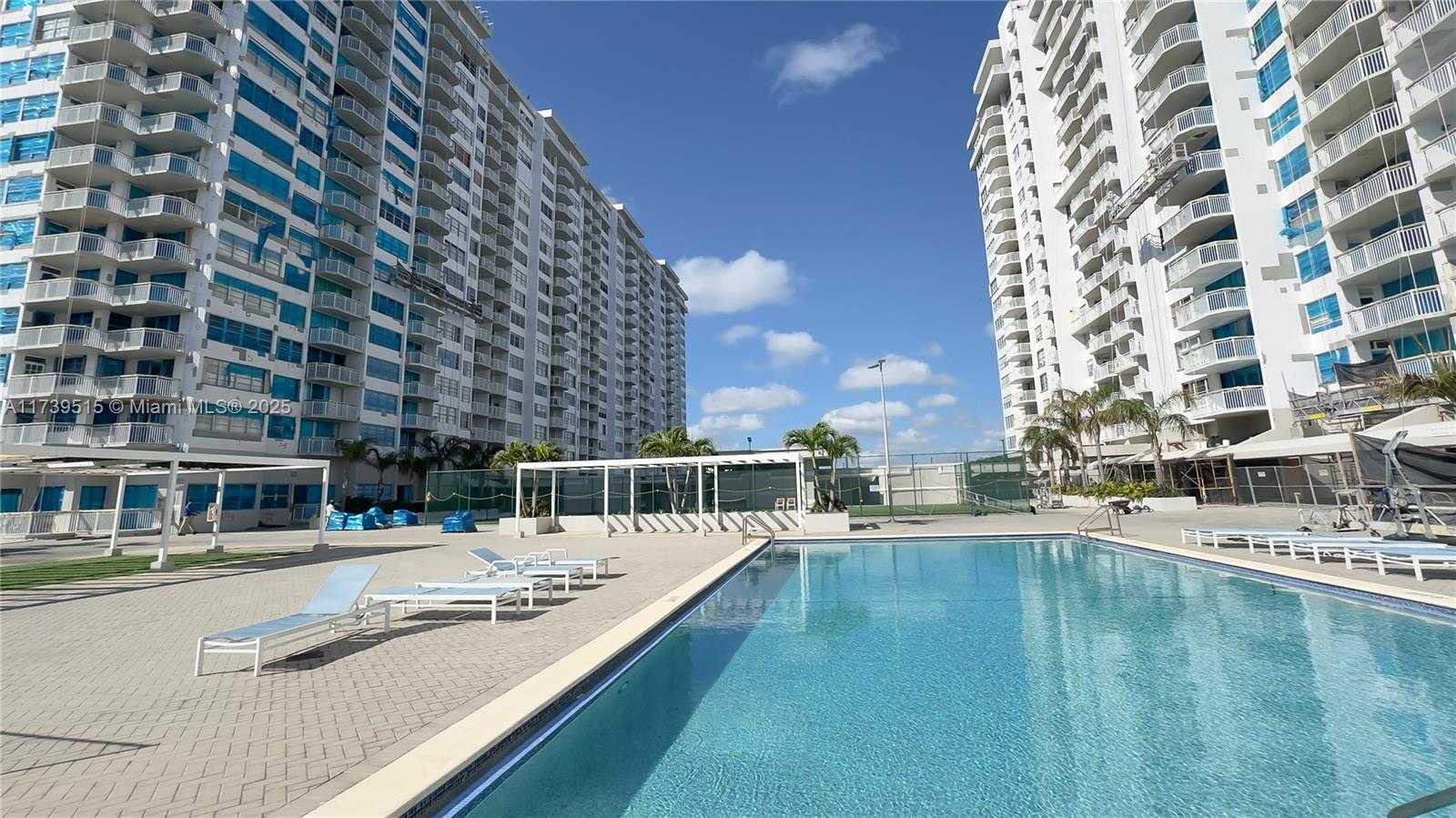 Small Image of 18031 BISCAYNE BLVD #802, Aventura Number 26