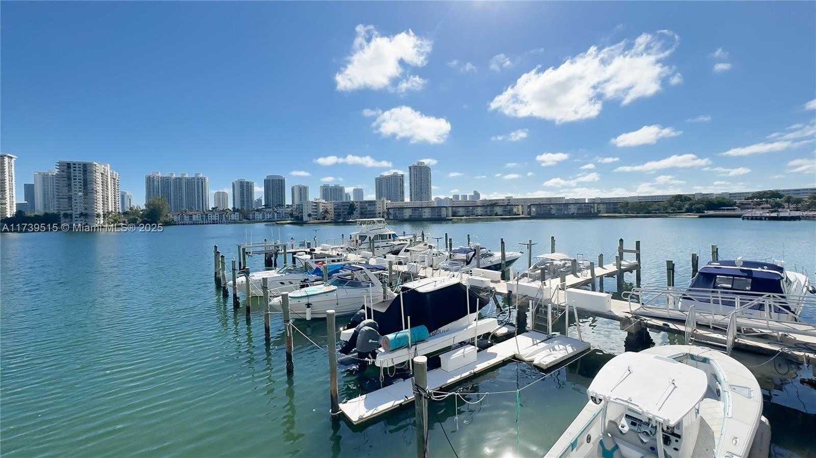Small Image of 18031 BISCAYNE BLVD #802, Aventura Number 27
