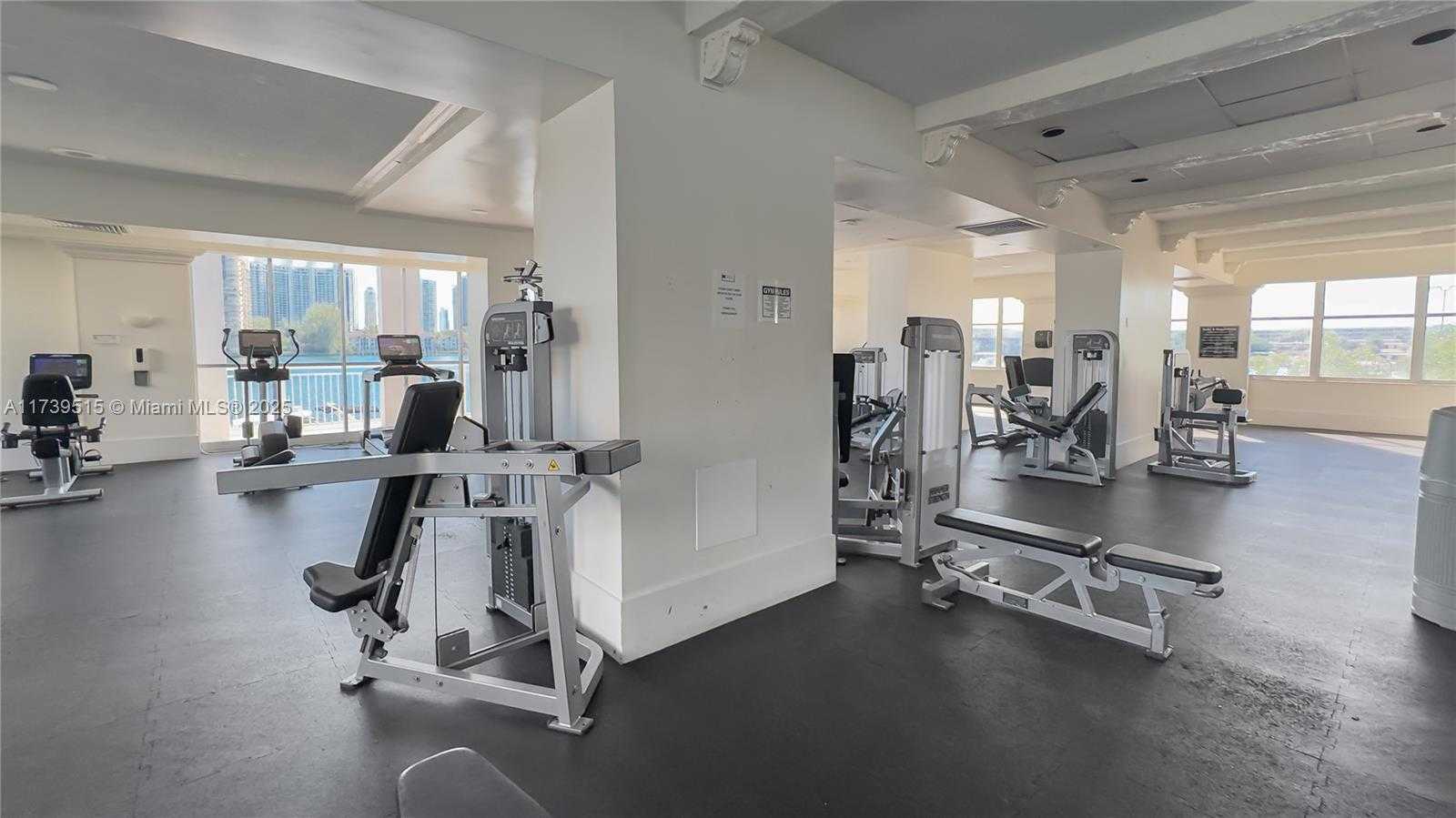 Small Image of 18031 BISCAYNE BLVD #802, Aventura Number 31